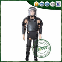 Novo uniforme militar de corpo de tipo